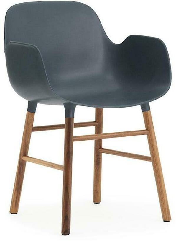 Chaise avec accoudoirs en noyer naturel et pp bleu Form - Normann Copenhagen - The Cool Republic