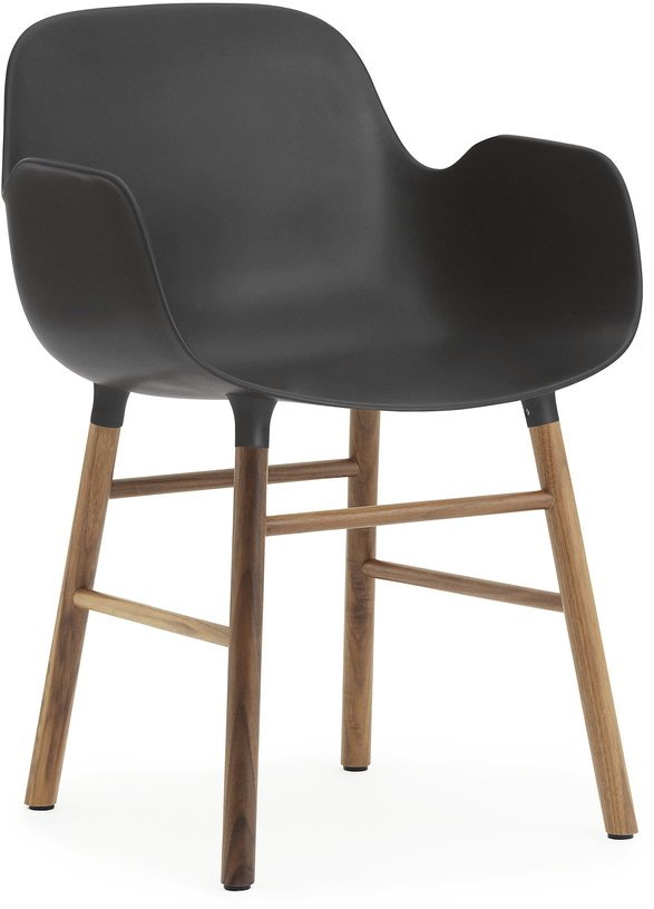 Chaise avec accoudoirs en noyer naturel et pp noir Form - Normann Copenhagen - The Cool Republic