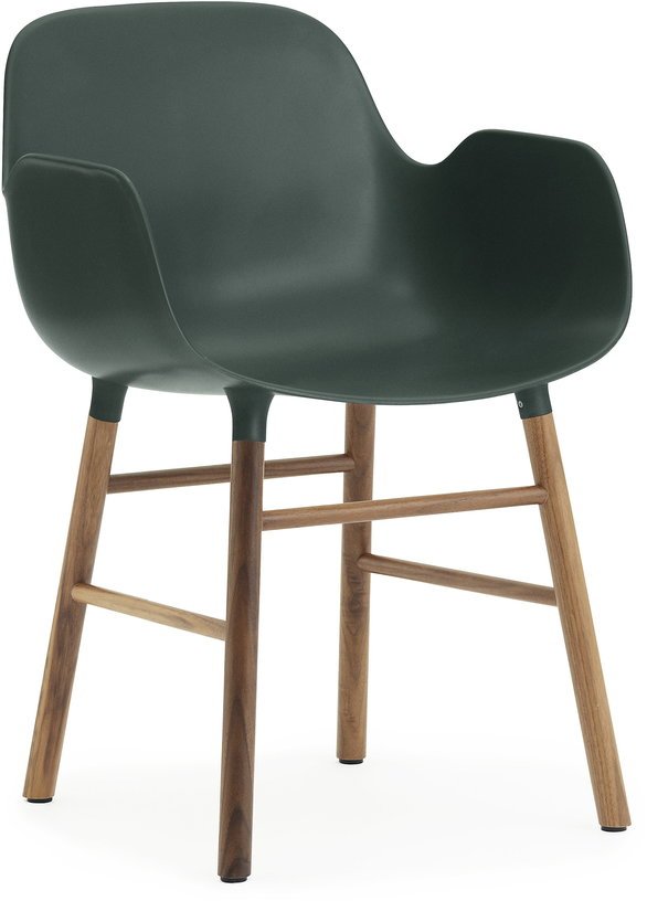 Chaise avec accoudoirs en noyer naturel et pp vert Form - Normann Copenhagen - The Cool Republic