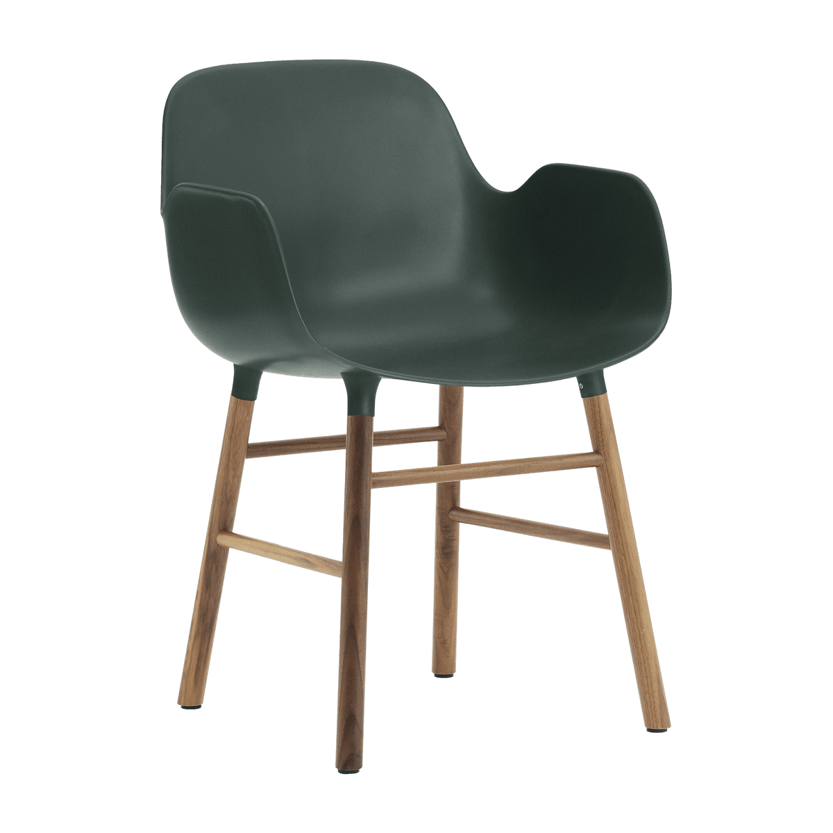 Chaise avec accoudoirs en noyer naturel et pp vert Form - Normann Copenhagen - The Cool Republic