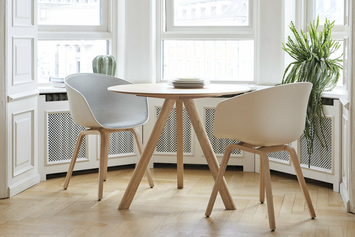 Chair with cream recycled plastic arms and oak legs AAC 22 2. 0 - HAY - The Cool Republic