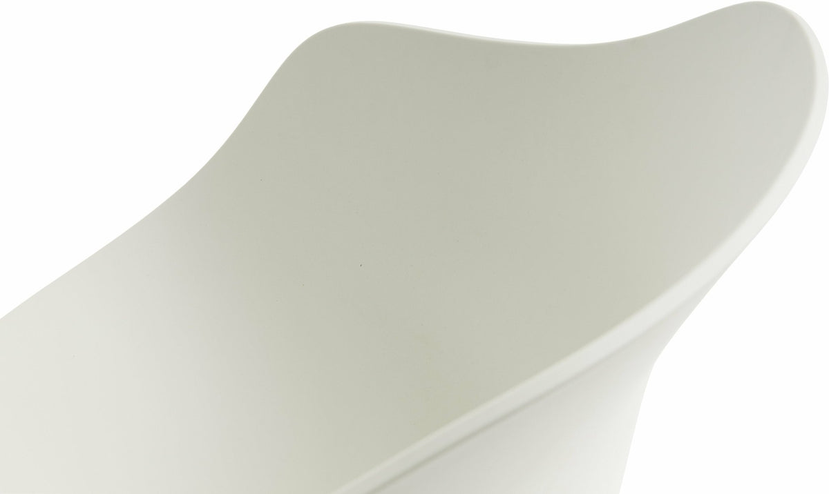 Chaise avec accoudoirs en plastique recyclé crème et pieds en chêne AAC 222 2.0 - HAY - The Cool Republic