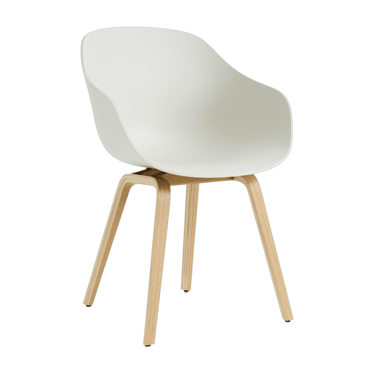 Chaise avec accoudoirs en plastique recyclé crème et pieds en chêne AAC 222 2.0 - HAY - The Cool Republic