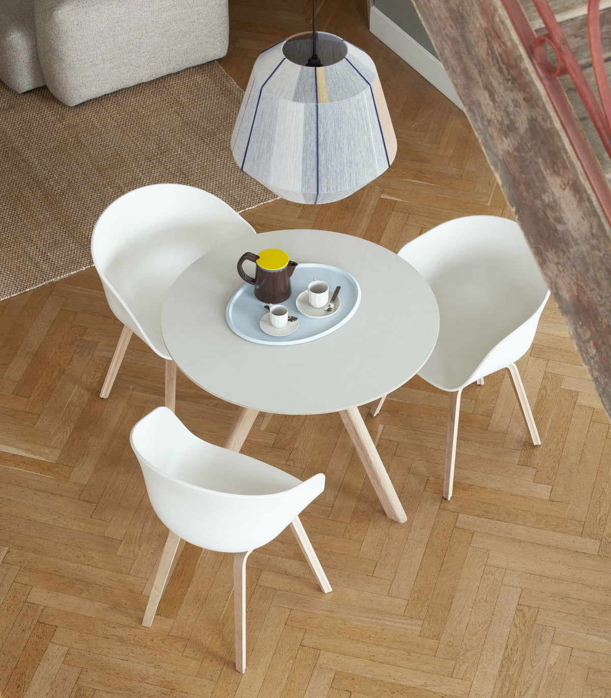 Chair with autumn green recycled plastic armrests and oak legs AAC 22 2. 0 - HAY - The Cool Republic