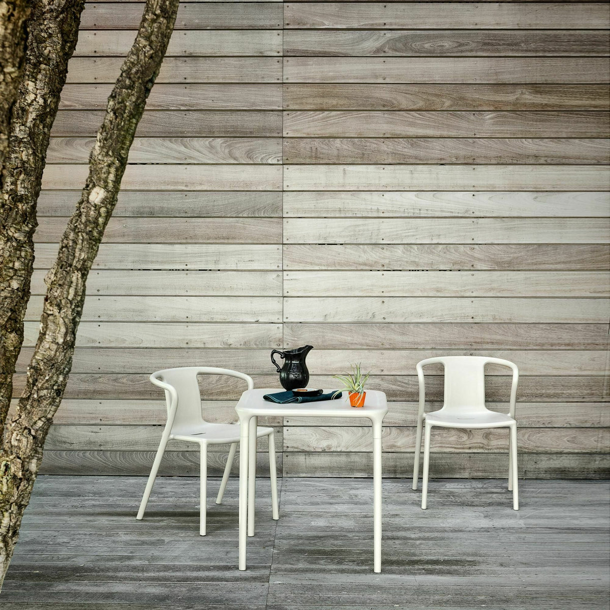 Chaise avec accoudoirs en polypropylène beige Air - Magis - The Cool Republic