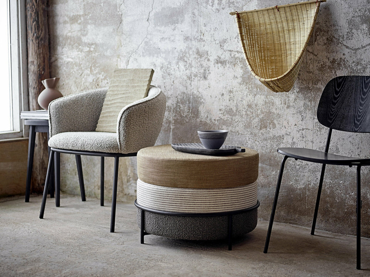 Chaise avec accoudoirs en tissu gris Cortone - Bloomingville - The Cool Republic