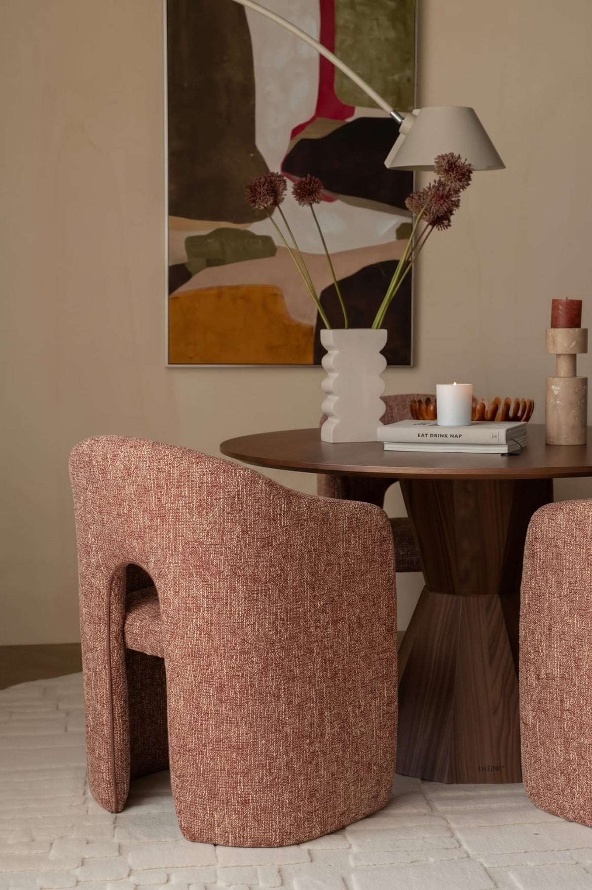Chaise avec accoudoirs en tissu rouge 60x84cm Contour - Zuiver — vue 2