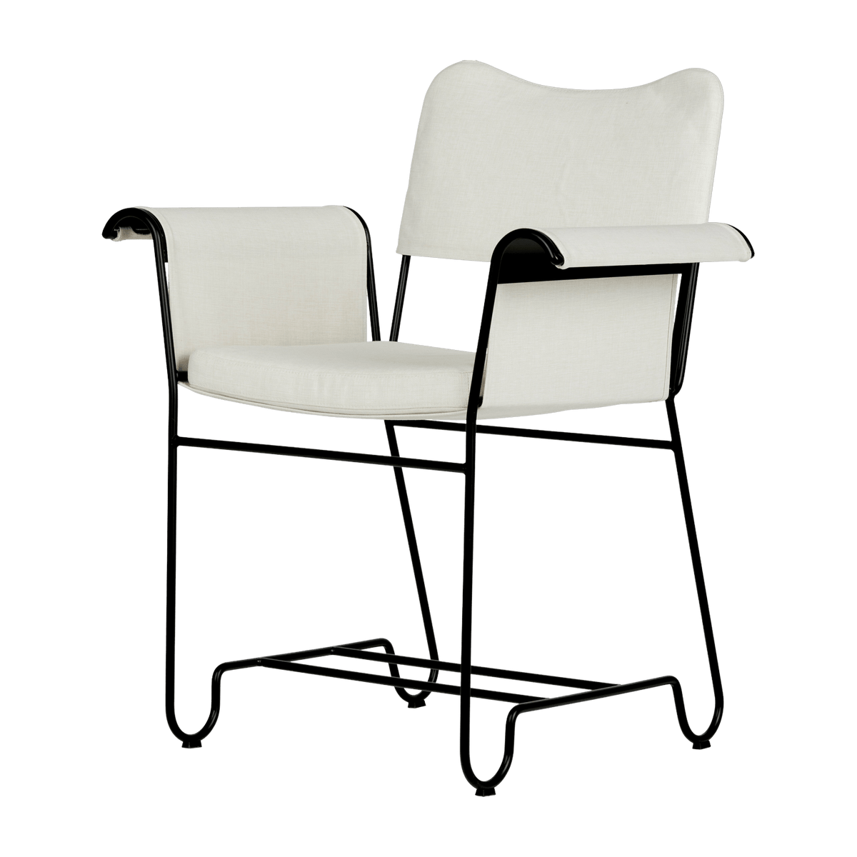 Chaise avec accoudoirs tissu blanc Limonta 06 et structure noire Tropique - Gubi - The Cool Republic