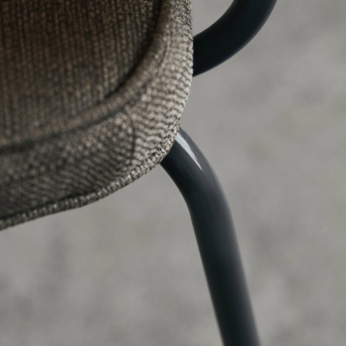 Chaise avec coussin sable Carma - House Doctor - The Cool Republic