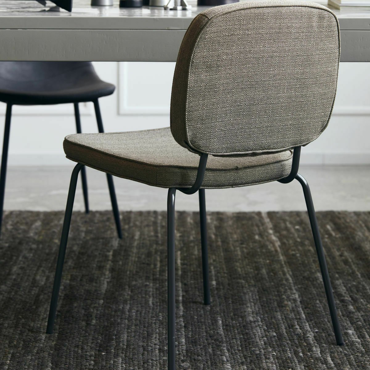 Chaise avec coussin sable Carma - House Doctor - The Cool Republic