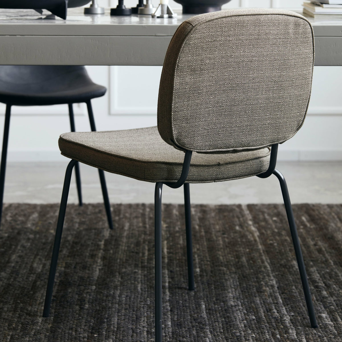 Chaise avec coussin sable Carma - House Doctor - The Cool Republic