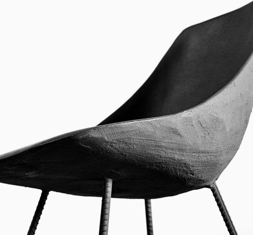 Chaise avec pieds en métal Hauteville - Lyon Béton - The Cool Republic