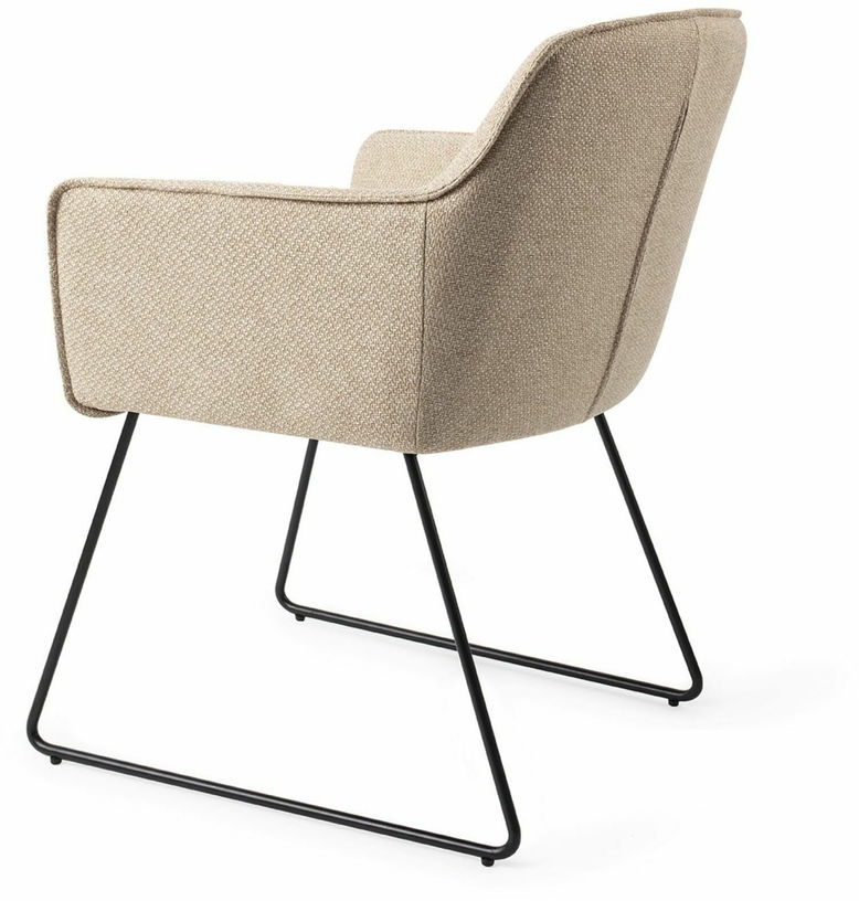 Chaise beige wild walnut avec pieds élégants en métal noir Hofu - Jesper Home - The Cool Republic