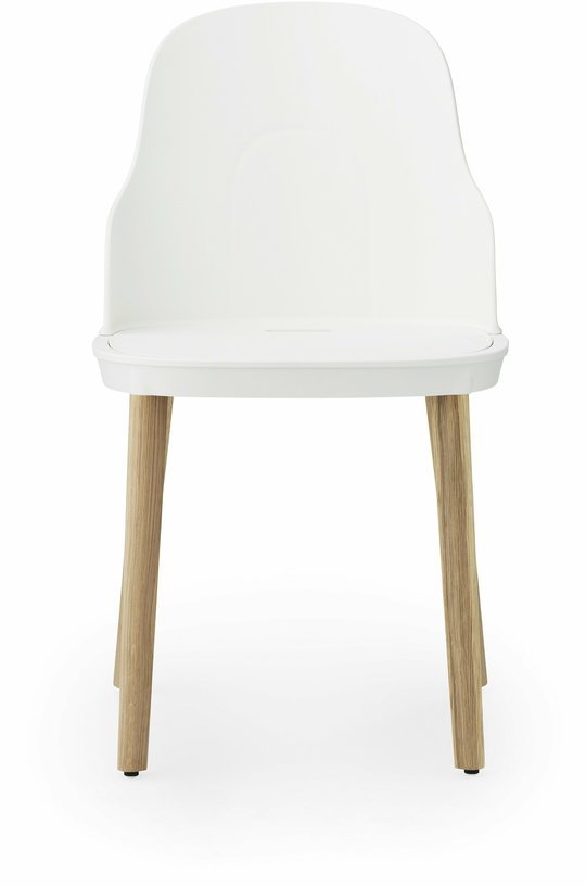 Chaise blanche au pietement en chêne Allez blanc - Normann Copenhagen - The Cool Republic