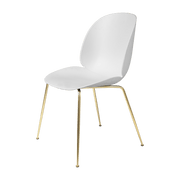 Chaise blanche piétement laiton Beetle - Gubi - The Cool Republic