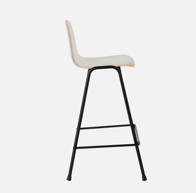 Chaise de bar 65 cm en tissu gris et cadre noir Touchwood - Hem - The Cool Republic