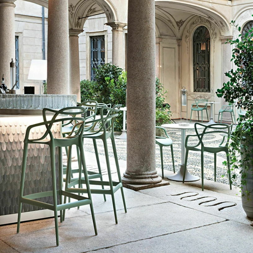 Chaise de bar blanche 65 cm Masters - Kartell - The Cool Republic