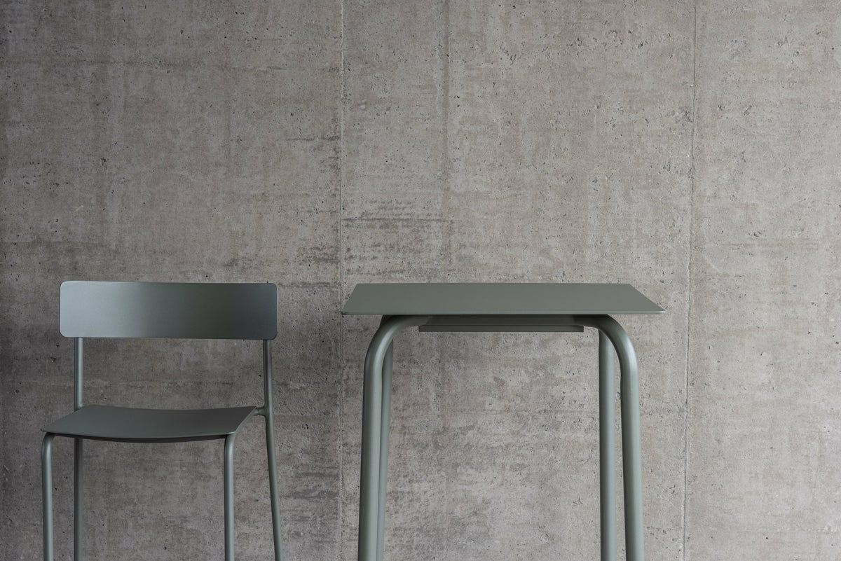 Green bar stool August - Serax - The Cool Republic