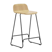 Chaise de bar en chêne et acier noir 65 cm Just- Normann Copenhagen - The Cool Republic