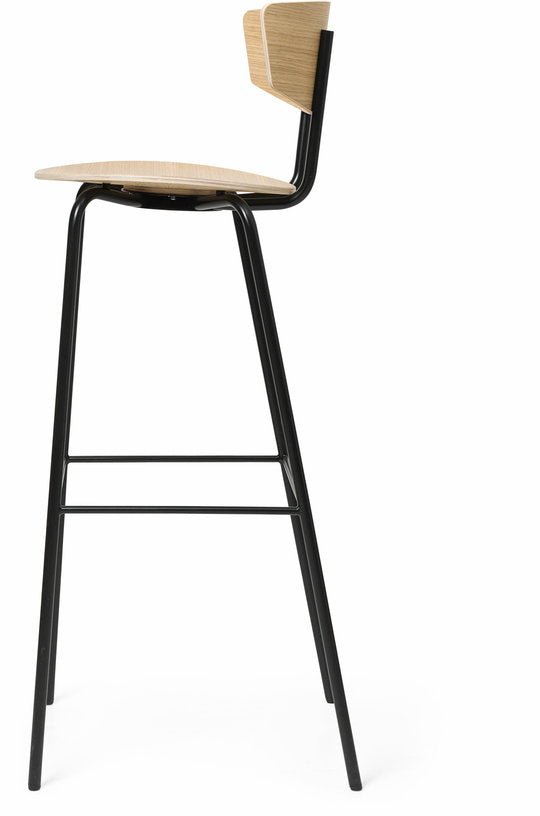Chaise de bar en chène huilé blanc Herman - Ferm Living - The Cool Republic