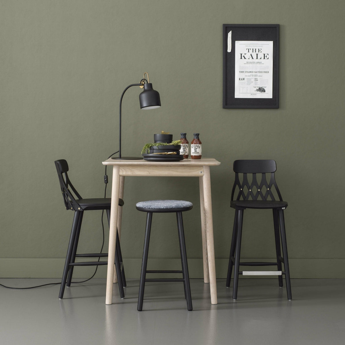 Chaise de bar en frêne noir 63 cm Y5 - Hans K - The Cool Republic