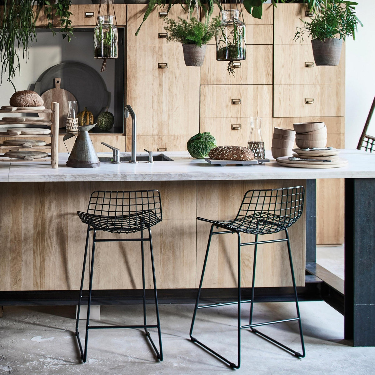 Chaise de bar en métal doré Wire - HKliving - The Cool Republic