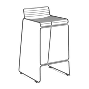 Chaise de bar en métal gris 65 cm Hee - HAY - The Cool Republic