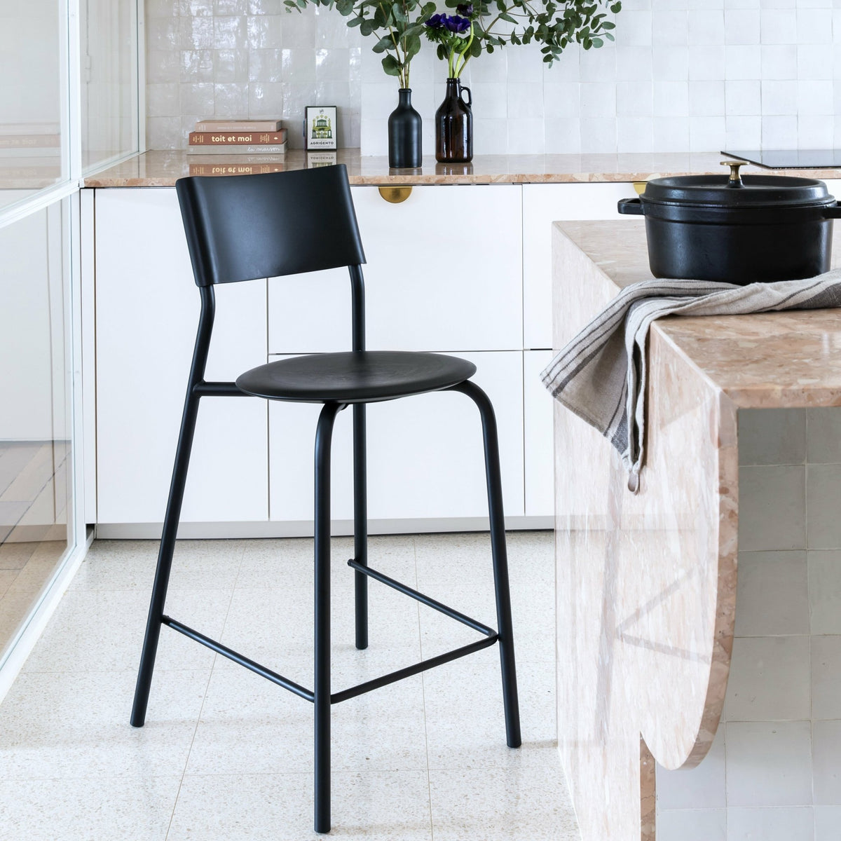 Chaise de bar en plastique recyclé noir graphite 65 cm SSD - TIPTOE - The Cool Republic