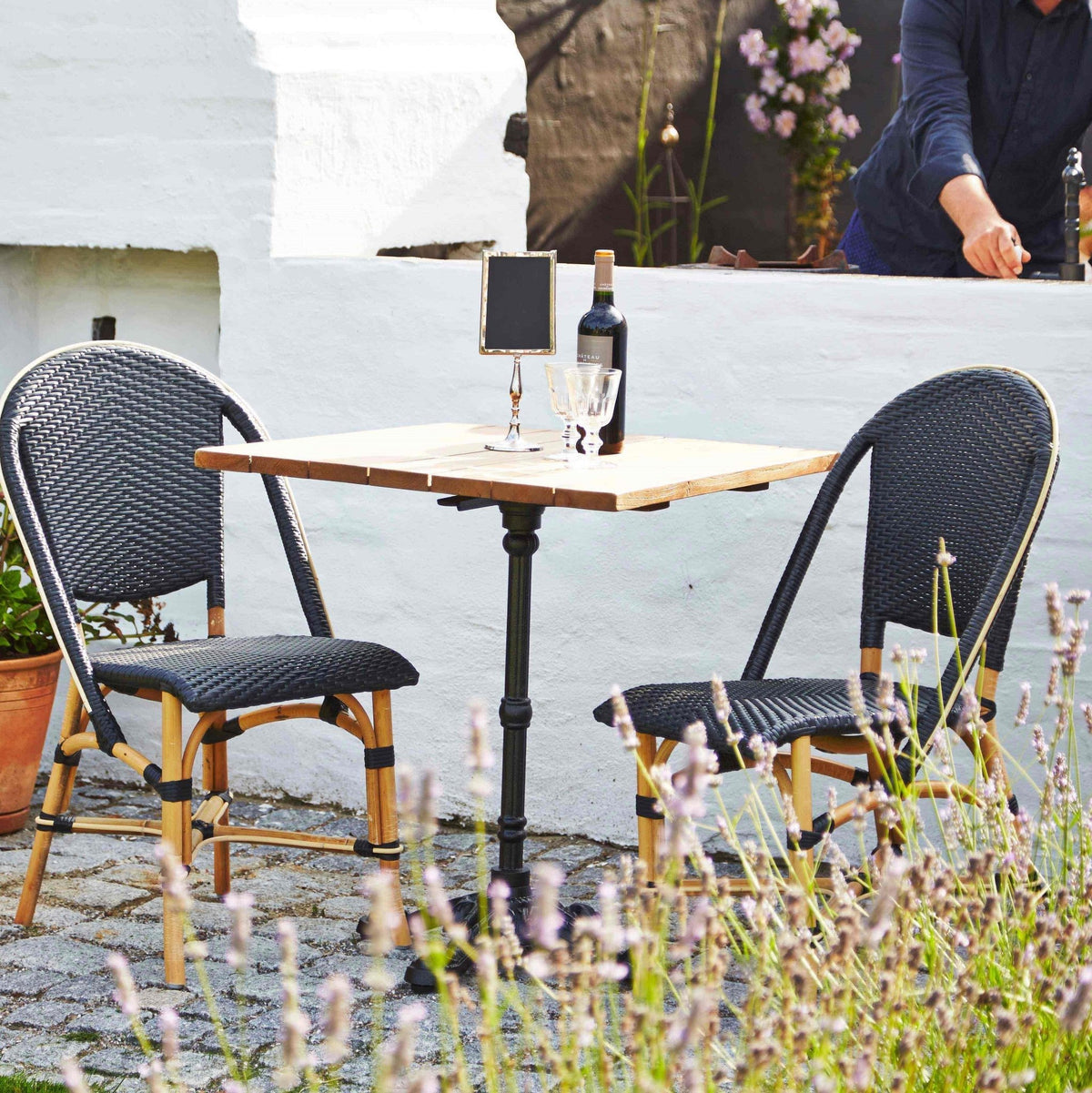 Chaise de bistrot noire Sofie - Sika Design - The Cool Republic