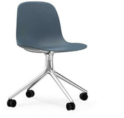 Chaise de bureau à roulettes en polypropylène bleue Swivel 4W bleu - Normann Copenhagen - The Cool Republic