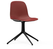 Chaise de bureau en polypropylène rouge et base noire Swivel 4L rouge - Normann Copenhagen - The Cool Republic