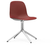 Chaise de bureau en polypropylène rouge et pieds aluminium Swivel 4L - Normann Copenhagen - The Cool Republic