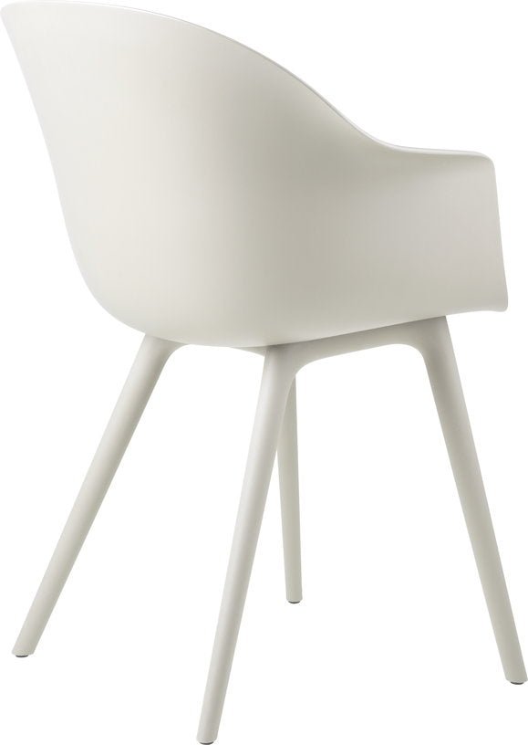 Chaise de jardin alabaster blanc Bat - Gubi - The Cool Republic