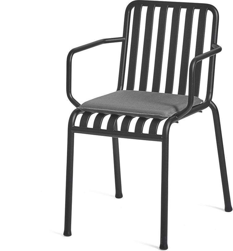 Chaise de jardin avec accoudoir en métal anthracite Palissade - HAY - The Cool Republic