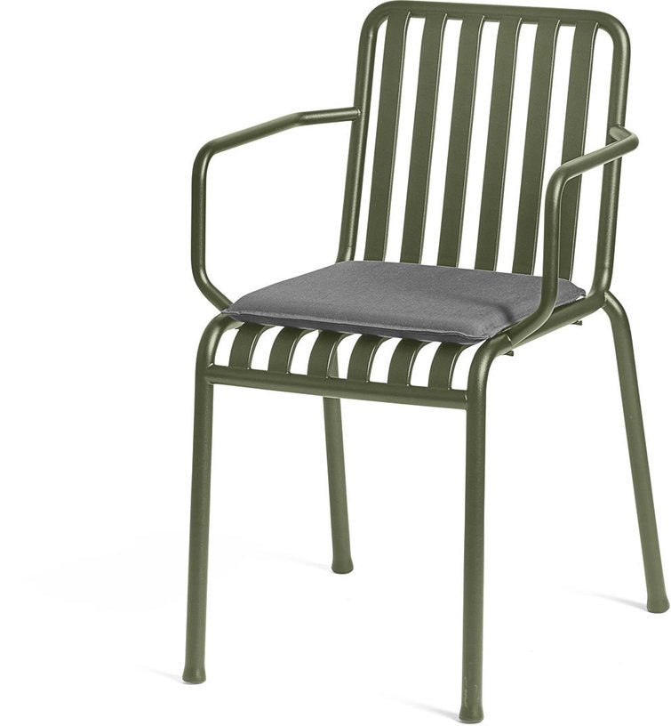 Chaise de jardin avec accoudoir en métal olive Palissade - HAY - The Cool Republic