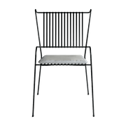 Chaise de jardin avec accoudoirs en acier noir et coussin beige Capri - Cools Collection - The Cool Republic