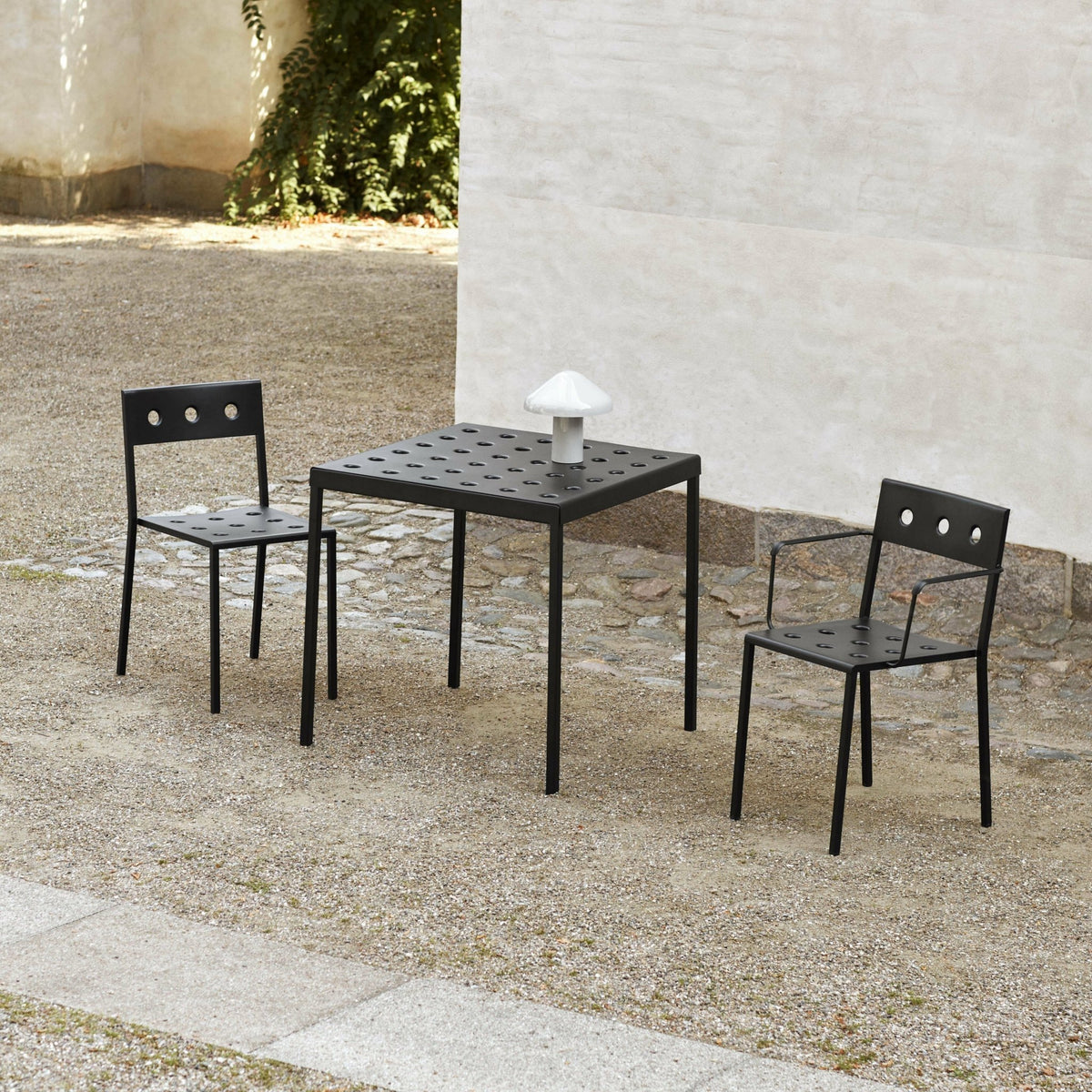 Chair with red steel armrests Balcony - HAY - The Cool Republic