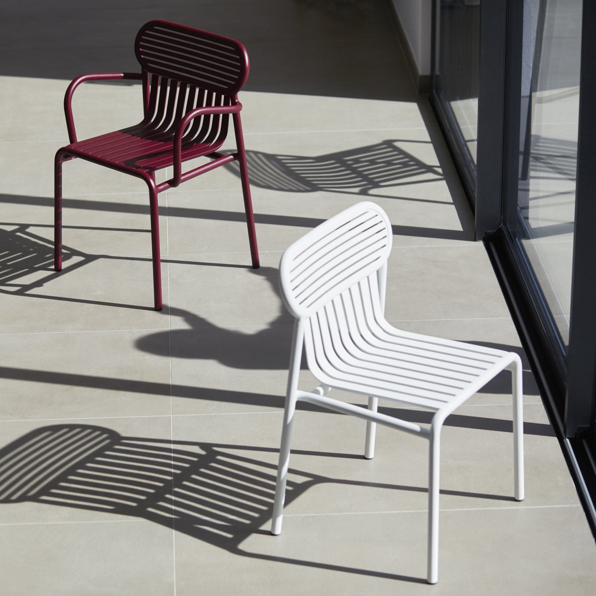 Chaise de jardin bleue Week-End - Petite Friture - The Cool Republic