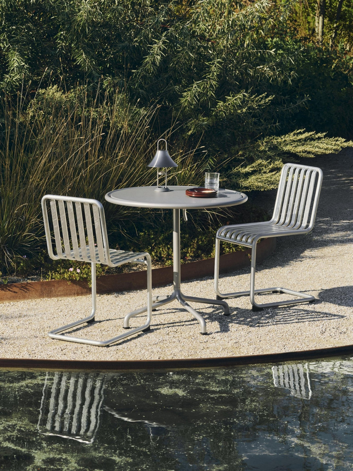 Chaise de jardin en acier galvanisé Palissade - HAY - The Cool Republic