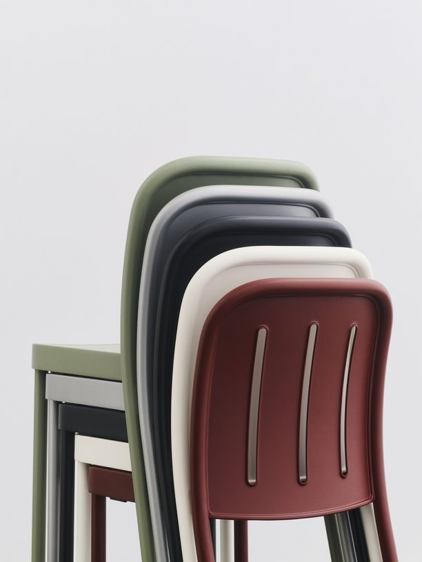 Chaise de jardin en métal anthracite Deville - HAY - The Cool Republic