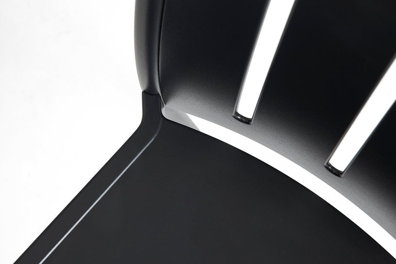 Chaise de jardin en métal anthracite Deville - HAY - The Cool Republic