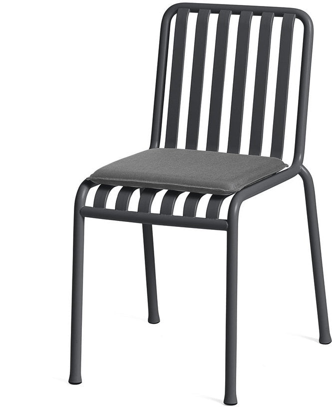 Chaise de jardin en métal anthracite Palissade - HAY - The Cool Republic