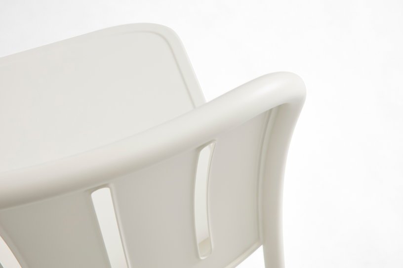 Chaise de jardin en métal blanc crème Deville - HAY - The Cool Republic