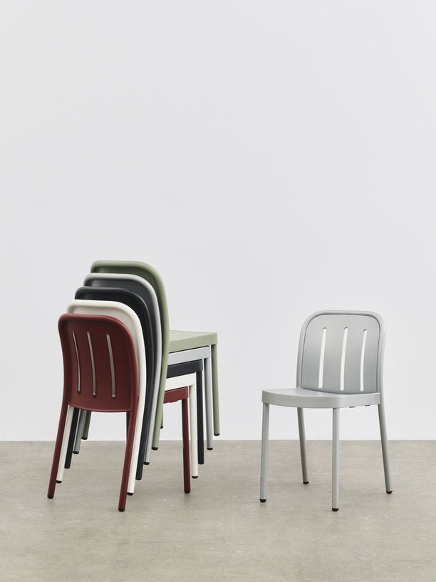 Chaise de jardin en métal vert Deville - HAY - The Cool Republic