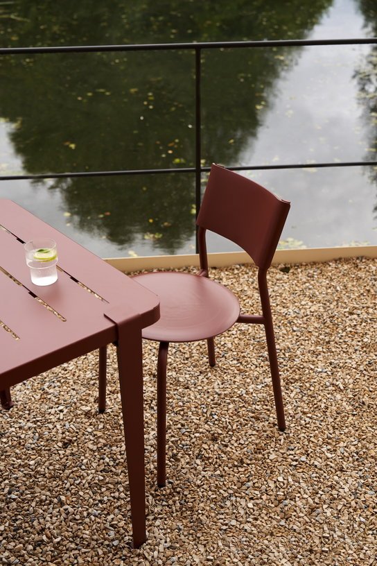 Chaise de jardin en plastique recyclé rouge brique Midi - TIPTOE - The Cool Republic