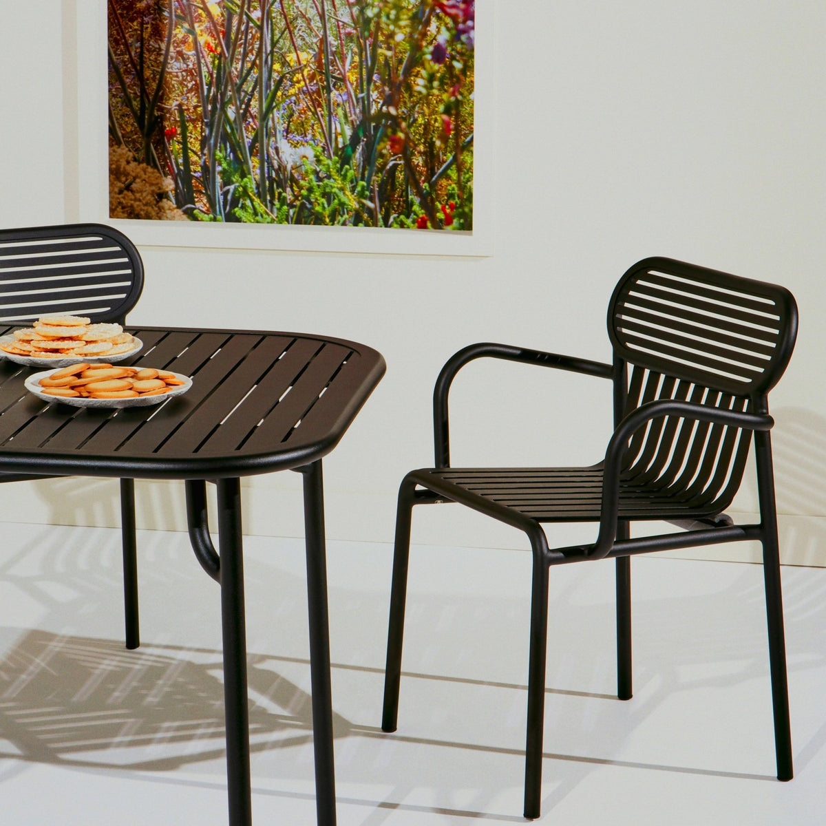 Chaise de jardin noire Week-End - Petite Friture - The Cool Republic