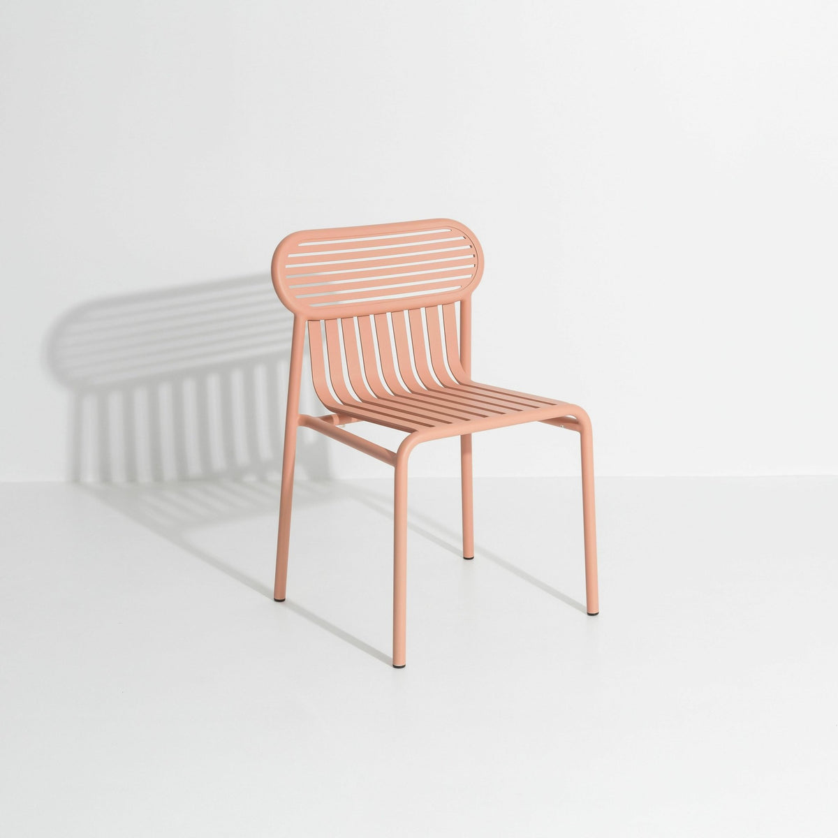 Chaise de jardin rose blush Week-End - Petite Friture - The Cool Republic