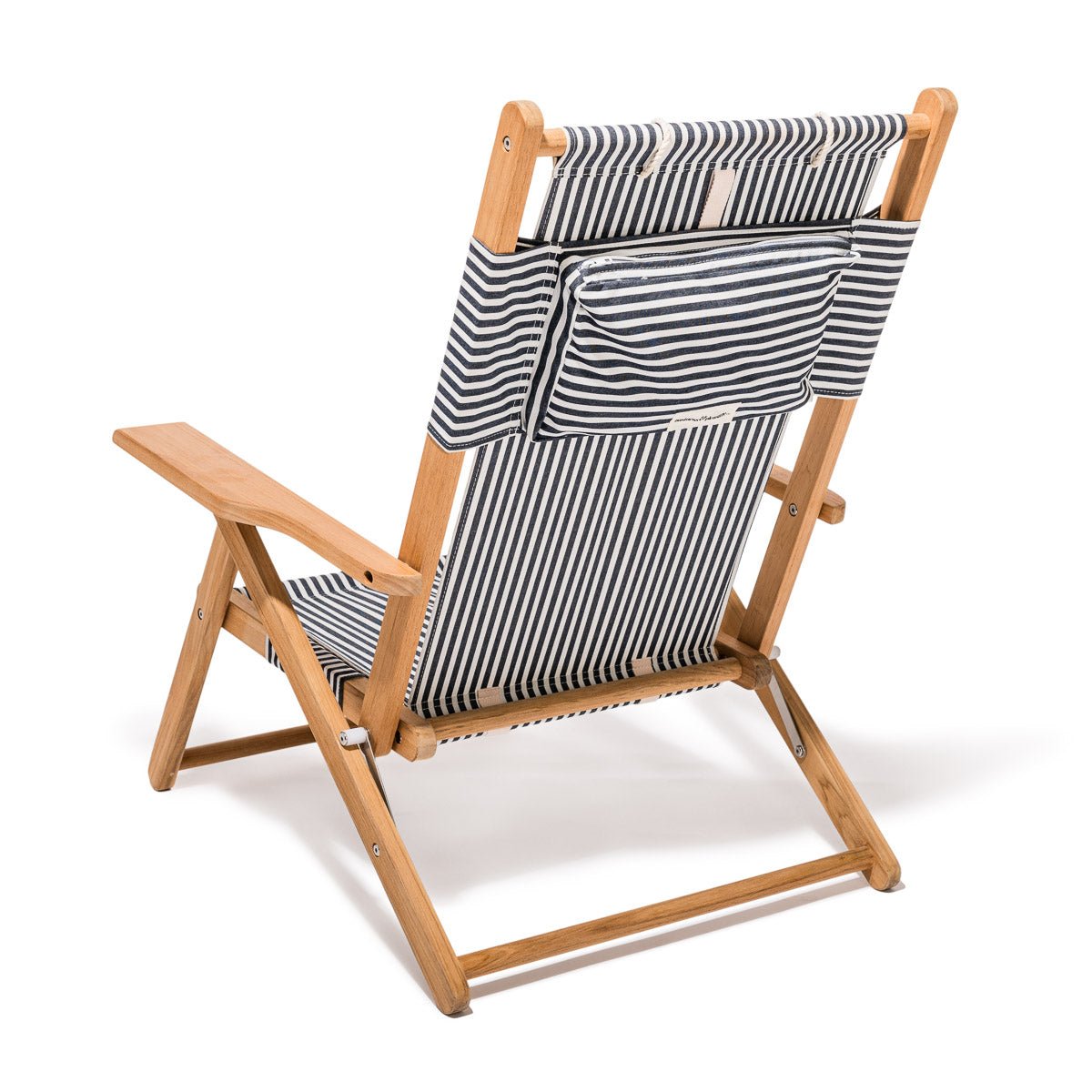 Chaise de plage pliante en toile à rayures bleu marine Lauren's Stripe The Tommy Chair - Business & Pleasure - The Cool Republic