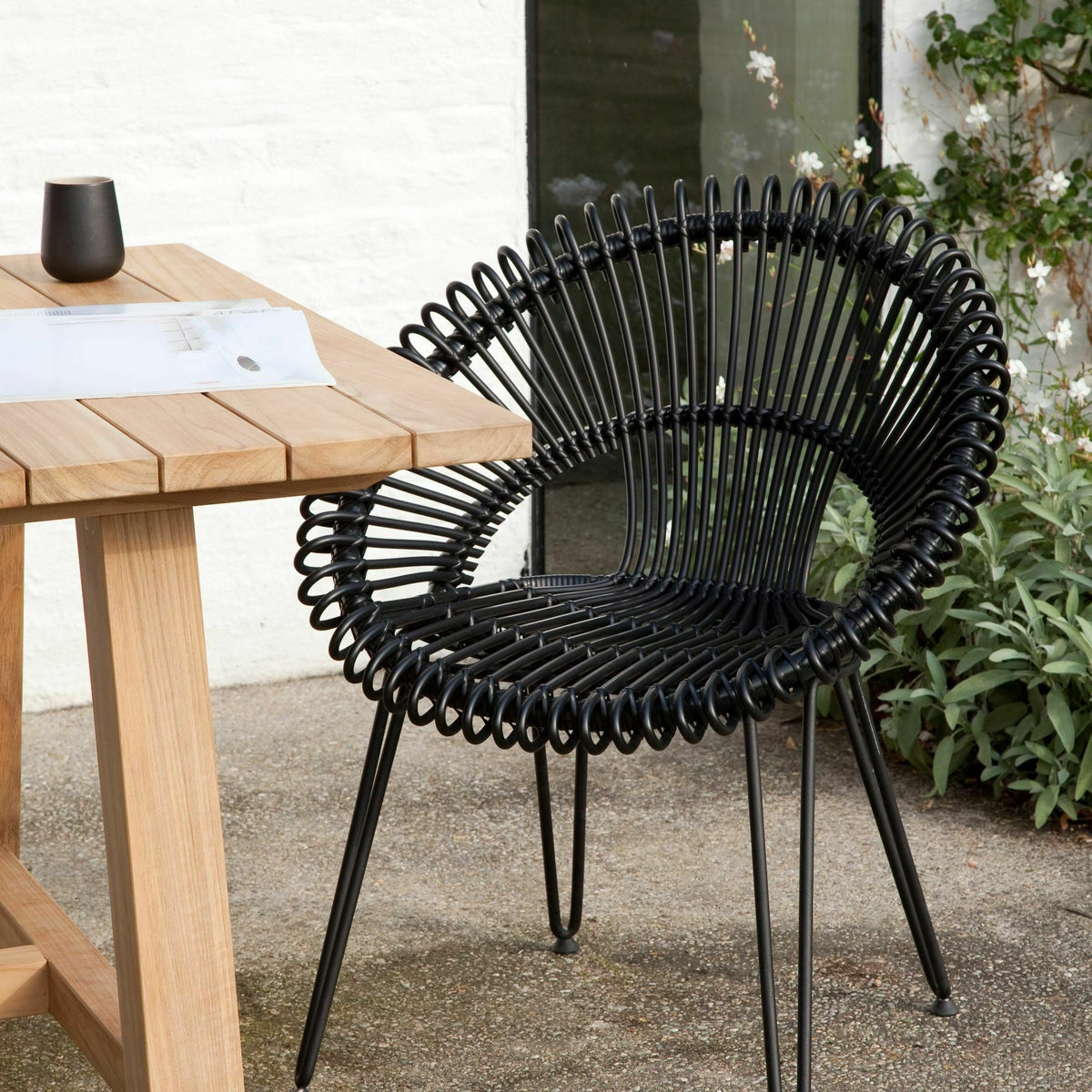 Chaise de repas extérieur noire Roxy - Vincent Sheppard - The Cool Republic