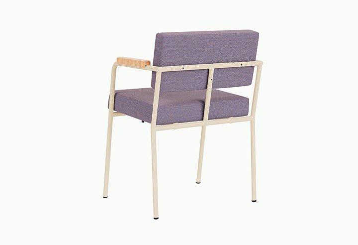 Chaise de salle à manger avec accoudoirs en acier beige et tissu violet Monday - Fest Amsterdam - The Cool Republic